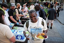 Feeding the homeless people